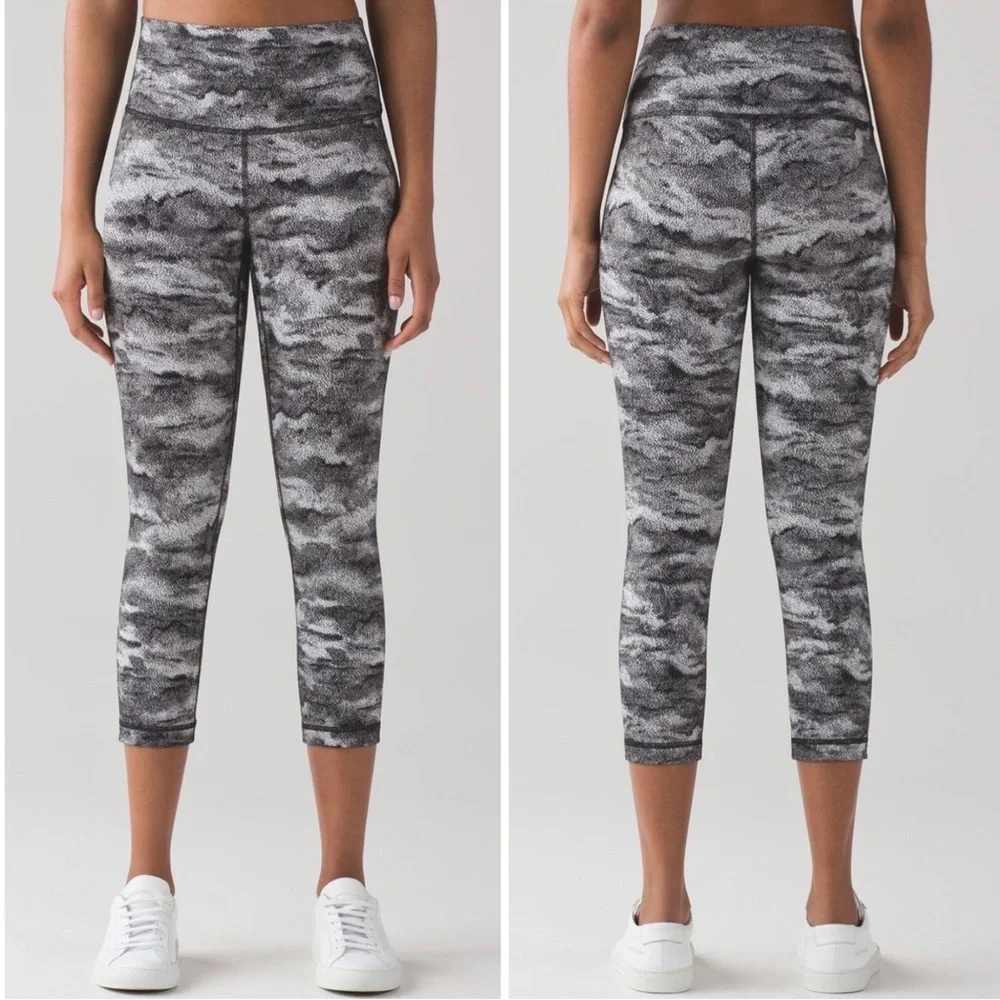 FINAL NEW Lululemon Wunder Under Crop Hi-Rise Luon Hazy Days - Picture 1 of 8
